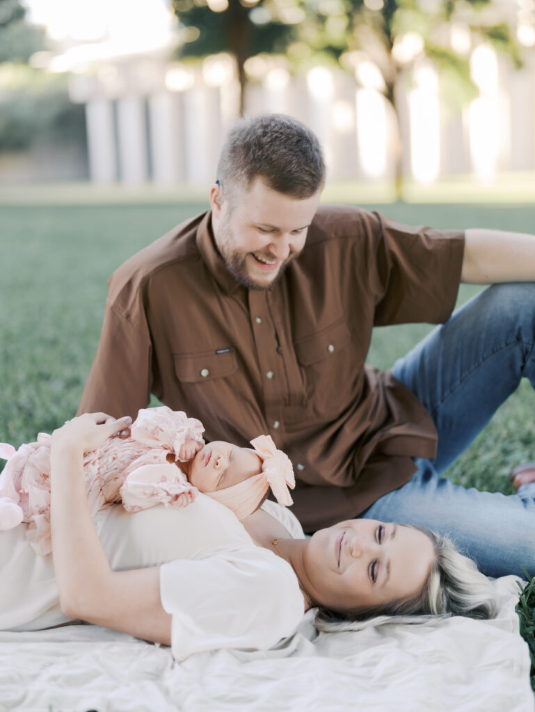 FW outdoor newborn session
