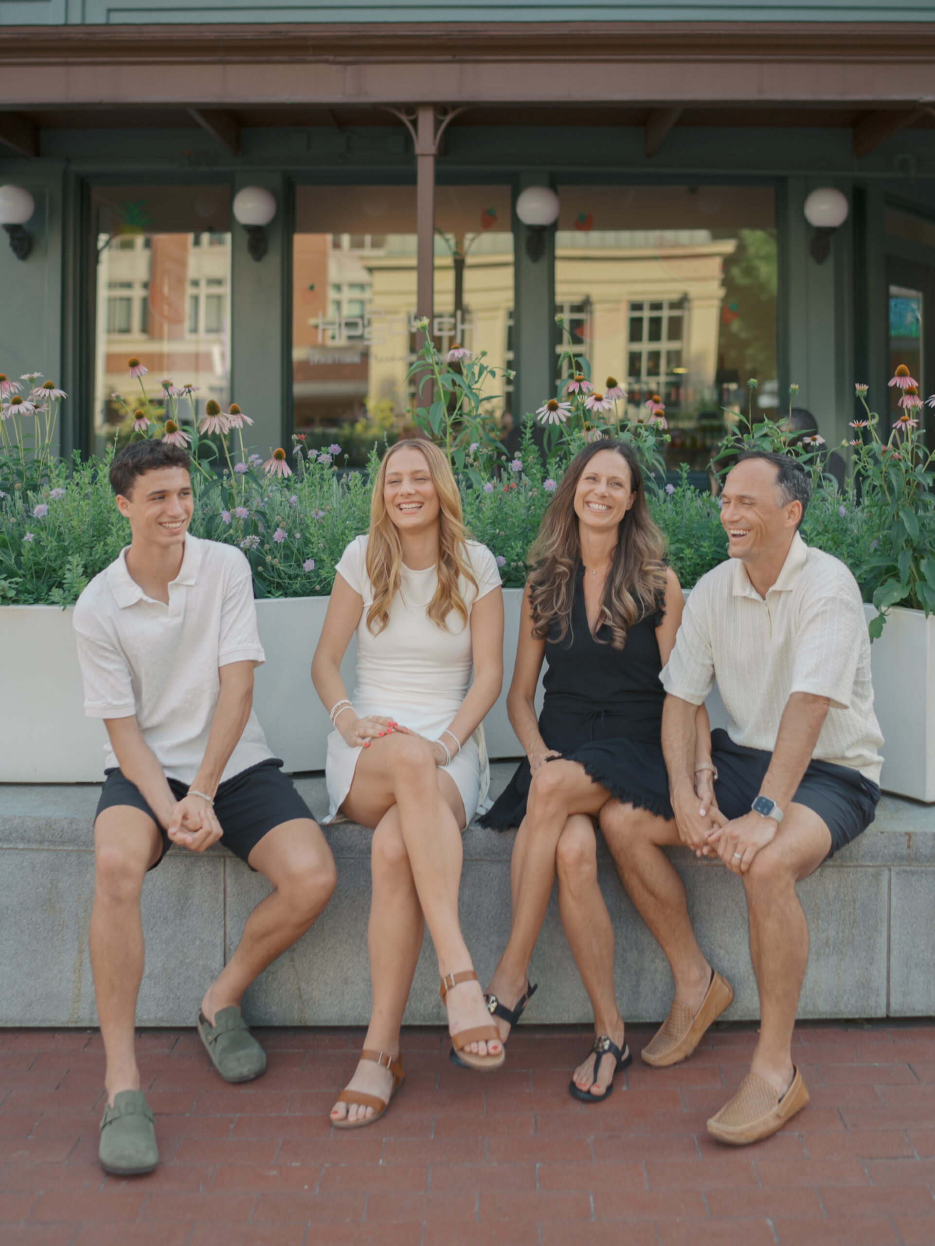 Family Photographer Lauren Bounds