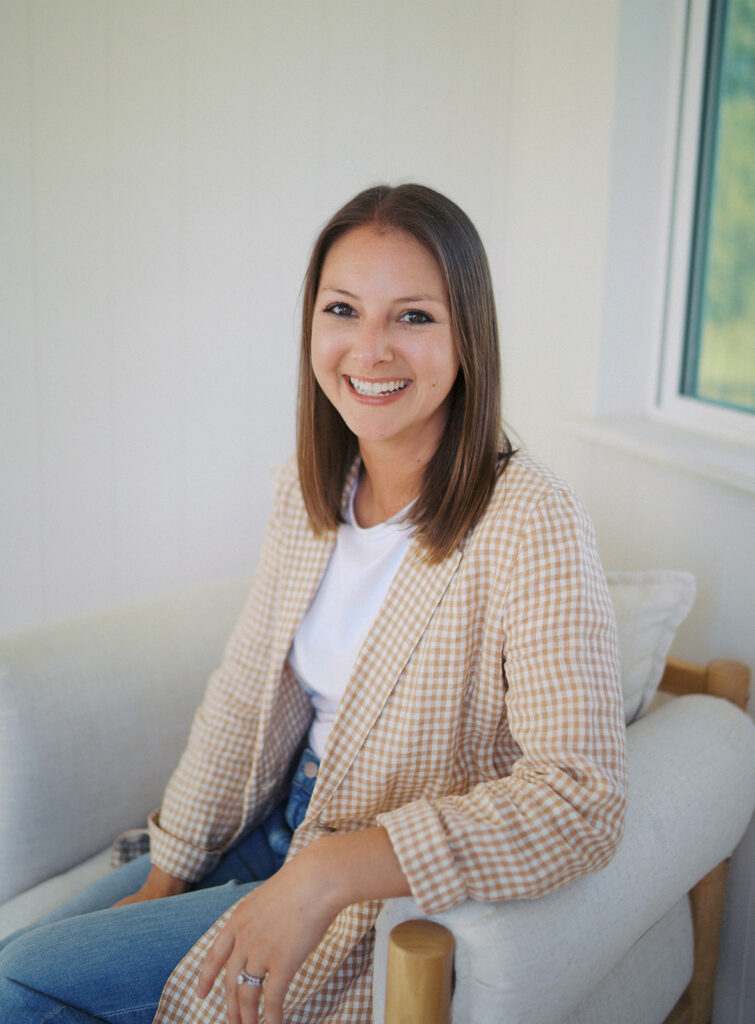 Colorado Springs Photographer Lauren Bounds headshot
